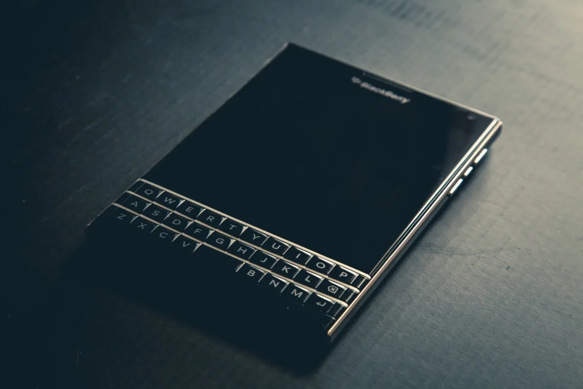 BlackBerry Passport yang direinkarnasi menjadi HP Android