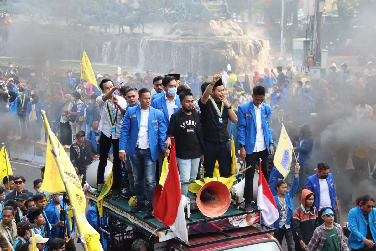 Suporter Timnas Indonesia saat nonton bareng di GBK