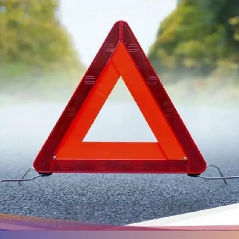 Truk Kontainer Terguling, Akses Flyover Kranji Bekasi Terputus