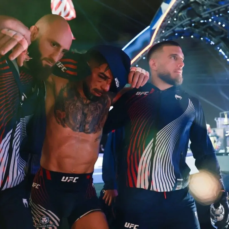 Justin Gaethje Rebut Sabuk Juara Kelas Ringan UFC dari Ilia Topuria
