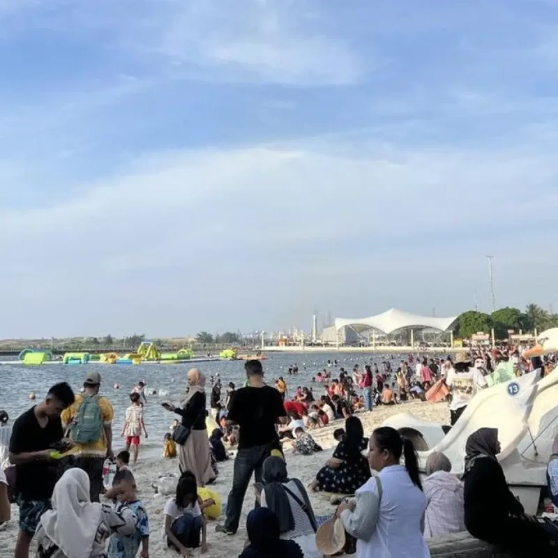 Ancol Dipadati Pengunjung Rayakan Tahun Baru Islam dan HUT Jakarta
