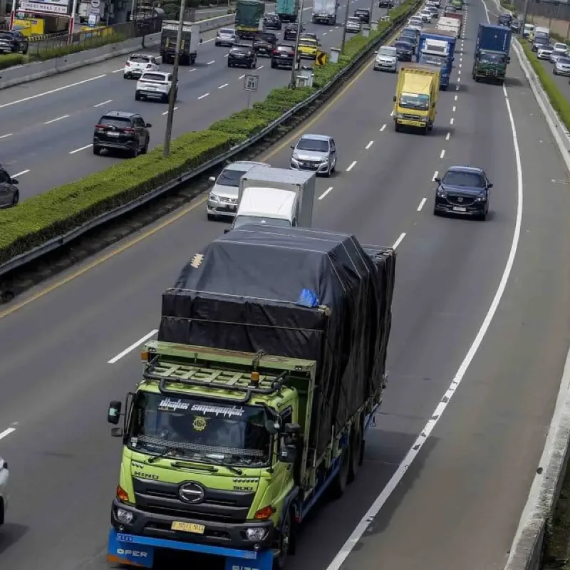 Kemenhub: 24,36 Persen Kendaraan Angkutan Barang Langgar Aturan