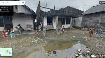 Viral! Aksi Bocah Lucu Kage Bunshin Ala Naruto di Google Maps
