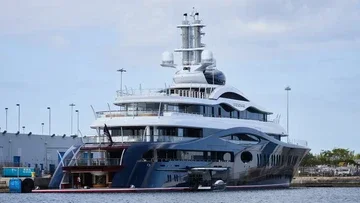 Yacht Launchpad Milik Bos Meta Dituding Tak Bantu Kapal Kandas