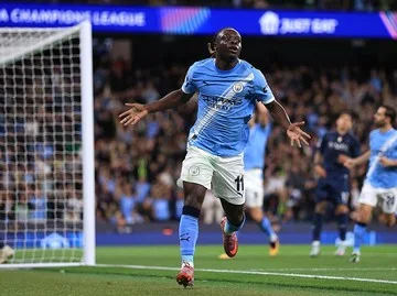 Doku Puji Visi Jangka Panjang Man City Usai Rekrut Banyak Pemain