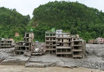 Runtuhnya Puncak Langtang Jadi Sebab Banjir Dahsyat di Nepal