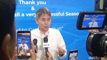 Pertandingan sepakbola di stadion