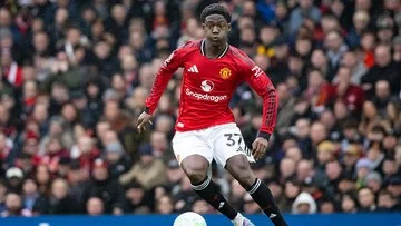 Pemain Manchester United Kobbie Mainoo di lapangan