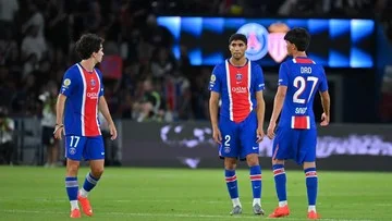 Pelatih Paris Saint-Germain Luis Enrique saat mendampingi tim