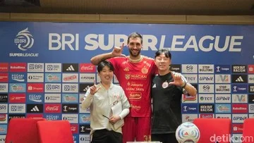 Pelatih Shin Tae-yong saat mendampingi Persija Jakarta