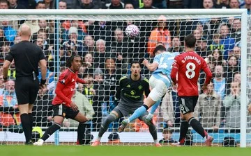 Enzo Maresca dan Michael Carrick jelang Derby Manchester
