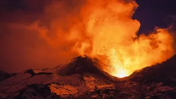 Ilustrasi gunung berapi purba bawah tanah