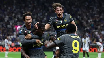Selebrasi pemain Inter Milan dalam laga melawan Udinese