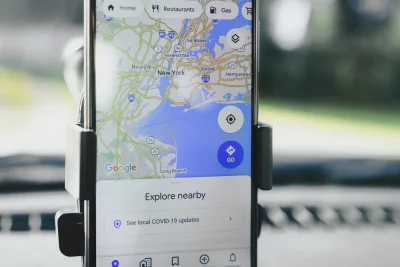 Waspada Penipuan Google Maps Modus Gambar Buatan AI dan Nomor Palsu