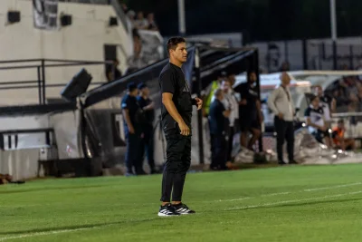 Sindir Wasit Bela MU, Pelatih Fulham Alvaro Arbeloa Didakwa Resmi FA