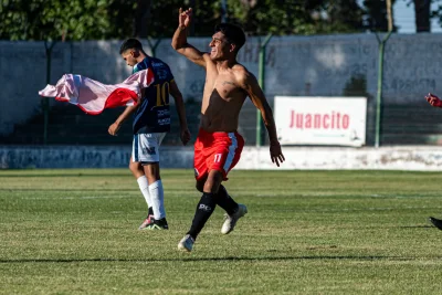 Mitchell Baker Panen Pujian Usai Cetak 5 Gol Kontra Bangladesh