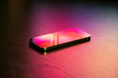 Menimbang Varian Warna Burgundy dan Glacier iPhone 18 Pro