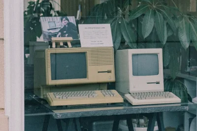 15 Tahun Wafatnya Steve Jobs, John Ternus Kenang Warisannya
