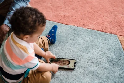 Peringatan IDAI: 5 Ancaman Nyata Medsos bagi Kesehatan Anak