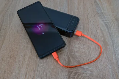 Analisis Konsumsi Daya Baterai Ponsel di Jaringan Telkomsel 5G