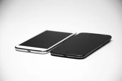 Itel A300+ Tawarkan Dua Layar dan Baterai Jumbo 7.000 mAh Harga Rp 2 Jutaan
