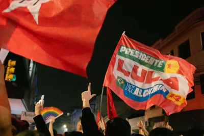 Strategi WhatsApp Lula's Army Sukses Dongkrak Suara Pemilu Brasil