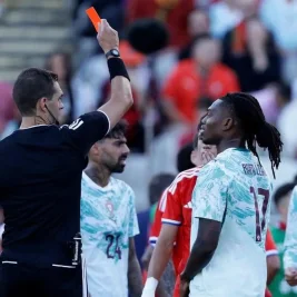 Rafael Leao Diusir Wasit Akibat Keributan di Laga Uji Coba Portugal vs Chile