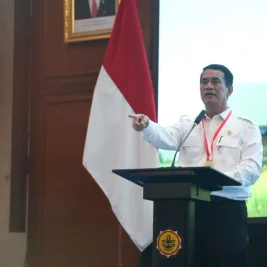 Pemerintah Targetkan Hentikan Impor Bensin dan Solar Mulai Juli