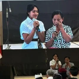 Prabowo Temui Orang Tua Calon Siswa SRMP 17 Tabanan, Terharu hingga Menangis