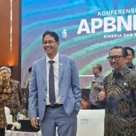 Menteri Keuangan Berburu Utang ke China dan Inggris