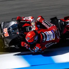 Marc Marquez Menangi Balapan Penuh Drama di MotoGP Hungaria 2026