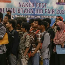Ironi Bonus Demografi: Optimisme Tertutup Mismatch Pendidikan dan Pekerjaan