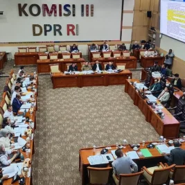 Komisi III DPR Mulai Bahas Revisi UU Polri, Prioritaskan Pasal Mudah