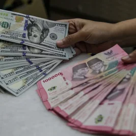 Rupiah Tertekan Dollar AS Akibat Sentimen Eksternal dan Domestik