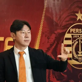 Shin Tae-yong Resmi Latih Persija Jakarta Selama Tiga Tahun