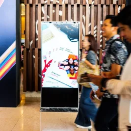 Konferensi Beralih ke Layar Interaktif Digital, Tinggalkan Media Cetak