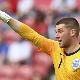 Michael Carrick Tertarik Pulangkan Sam Johnstone ke Manchester United