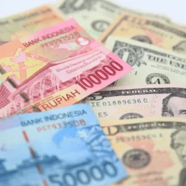 Ekonomi Indonesia Solid, Pasar Resah: Rupiah Anjlok, IHSG Ambruk