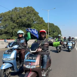 TVS Motor Company Perluas Pasar Motor Listrik Lewat Ojol di Bandung