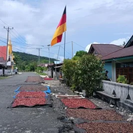 Warga Kepulauan Talaud Semarakkan Piala Dunia 2026 dengan Bendera Raksasa