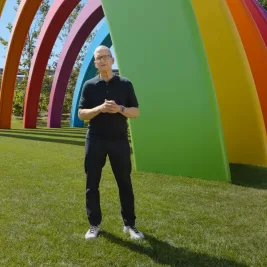 Tim Cook Mundur dari CEO Apple, Digantikan John Ternus September 2026