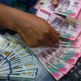 Dolar AS Melemah ke Rp 18.160 Pasca Kenaikan BI Rate Mendadak