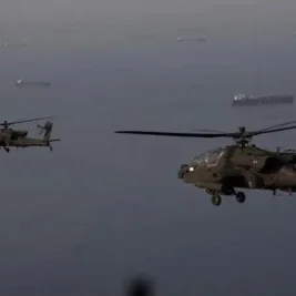 Helikopter Apache AS Jatuh Dekat Selat Hormuz, Pilot Selamat