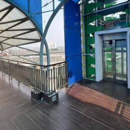 Lift JPO Lenteng Agung Lumpuh Akibat Vandalisme, Akses Tangga Manual Jadi Pilihan
