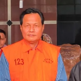 KPK Tahan Bupati Muara Enim Edison Terkait Korupsi Disdikbud