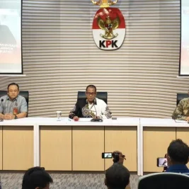 KPK Tahan Bupati Muara Enim Terkait Suap Pengadaan Smart Board