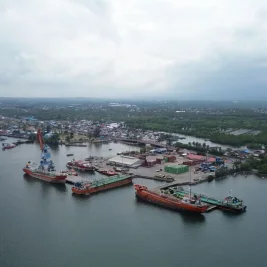 Pelabuhan Pulau Baai Bengkulu Terapkan Drop Tank untuk Efisiensi Bongkar Muat Curah Cair