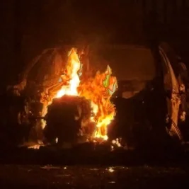 Penikaman Brutal di Belfast Picu Kerusuhan Anti-Imigran