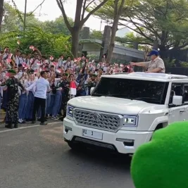 Prabowo Cerita Atap Mobil Maung Bocor saat Hujan Deras
