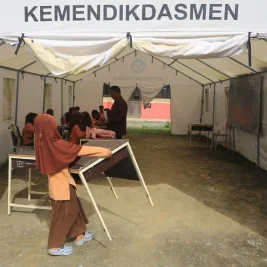 Mendikdasmen Percepat Revitalisasi Sekolah Terdampak Bencana di Sumatera